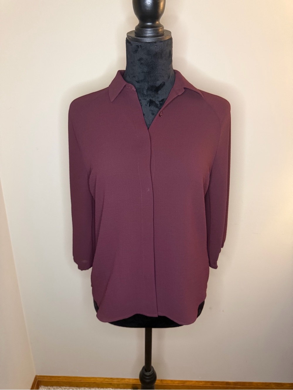 Express Burgundy Button Front Blouse Women’s XS 3/4 Sleeve
